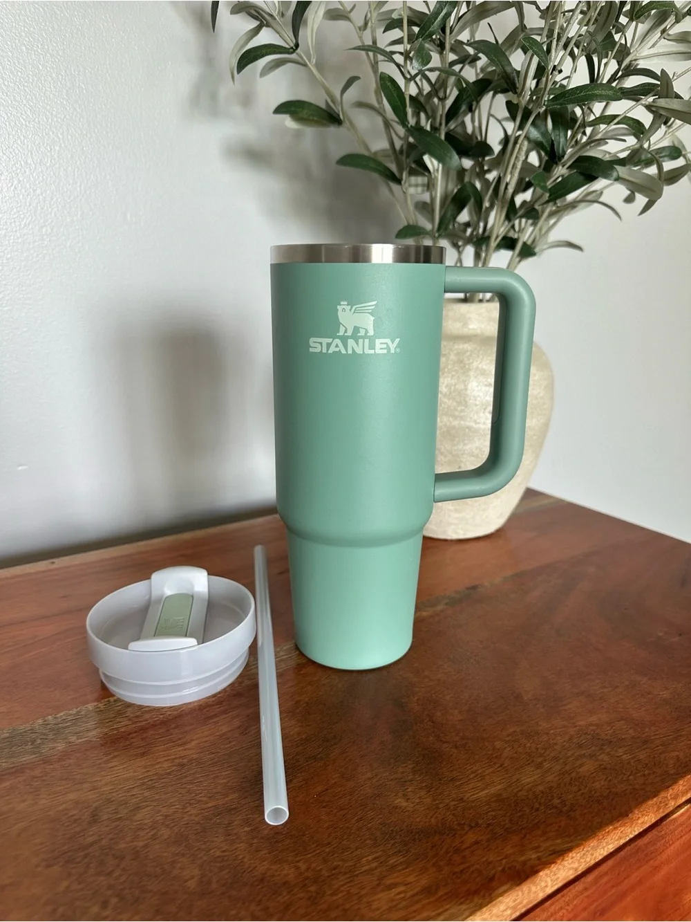 Stanley Travel Tumbler 30oz with Straw - Picture 4 of 5